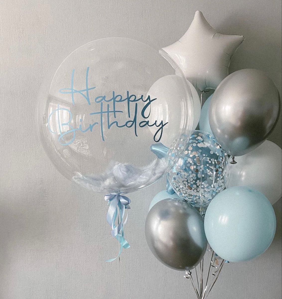 Σύνθεση Για Γενέθλια Με Μπαλόνι Bubble Happy Birthday Με Πούπουλα & Aστερια Foil